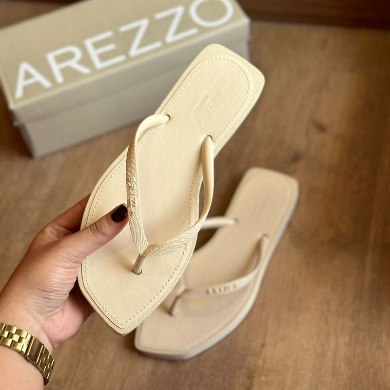 Chinelo de Dedo Arezzo Rasteira Z191280002