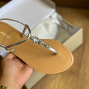 Sandália Rasteira Arezzo Slim Pedrarias Round A108120018