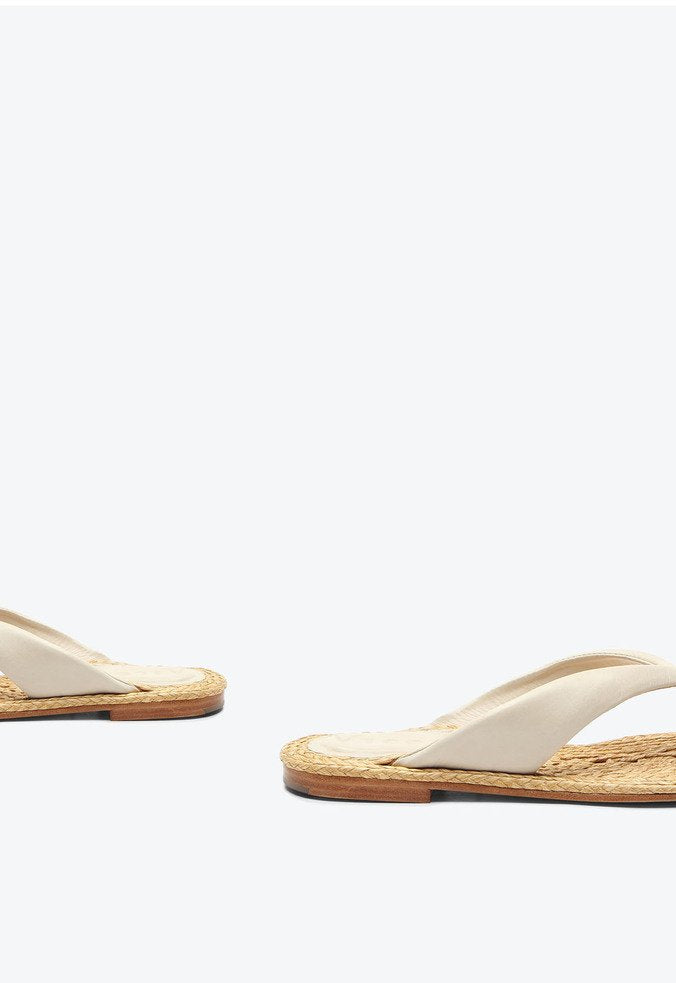 Flat Audrey Bege